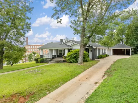 101 3rd Ave, Easley, SC 29640