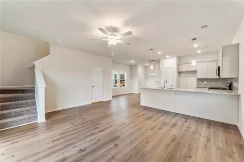 Living - 136 Cotesworth St, Pendleton, SC 29670 photo 1 of 1