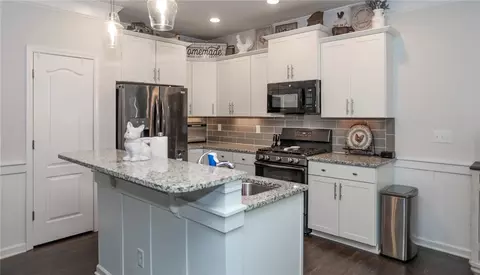 Kitchen - 268 Shale Dr, Easley, SC 29642 photo 1 of 3