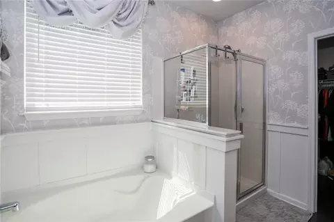 Bath - 268 Shale Dr, Easley, SC 29642 photo 1 of 5