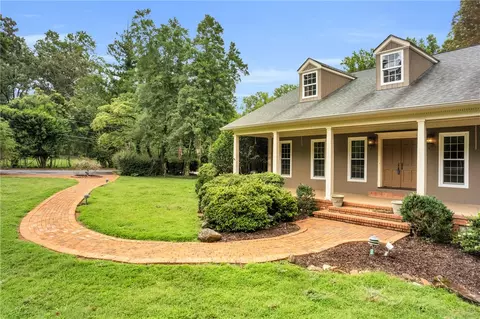 112 Briar Creek Ln, Anderson, SC 29621
