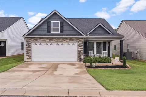 669 Spartan Commodor Ln, Inman, SC 29349