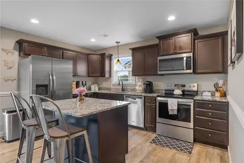 Kitchen - 669 Spartan Commodor Ln, Inman, SC 29349 photo 1 of 2