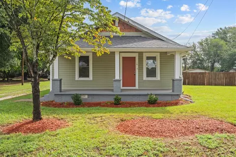 16 Bradley St, Greenville, SC 29611