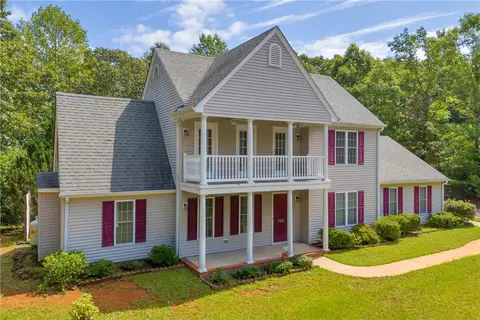 704 Nobleman Ct, West Union, SC 29696