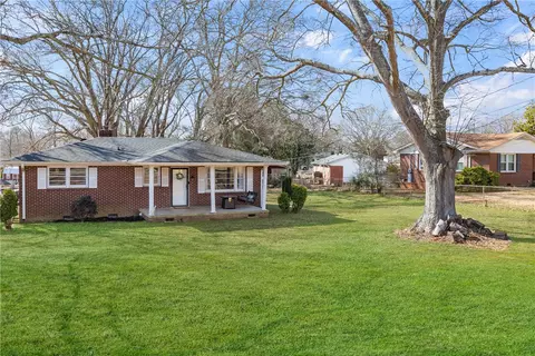 202 Mahaffey Rd, Williamston, SC 29697 photo 3