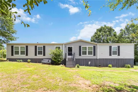 502 Shiloh Church Rd, Wellford, SC 29385