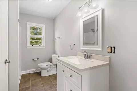 Bath - 374 Mountain View Dr, Central, SC 29630 photo 1 of 3