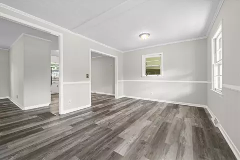 Living - 374 Mountain View Dr, Central, SC 29630 photo 2 of 5
