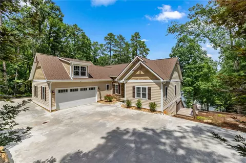 219 Talons Ridge Rd, Seneca, SC 29672 photo 2