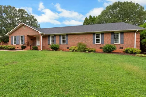 Exterior - 705 E Mauldin St, Anderson, SC 29621 photo 3 of 6