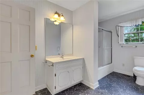 Bath - 705 E Mauldin St, Anderson, SC 29621 photo 1 of 3