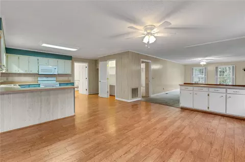 Living - 705 E Mauldin St, Anderson, SC 29621 photo 7 of 8