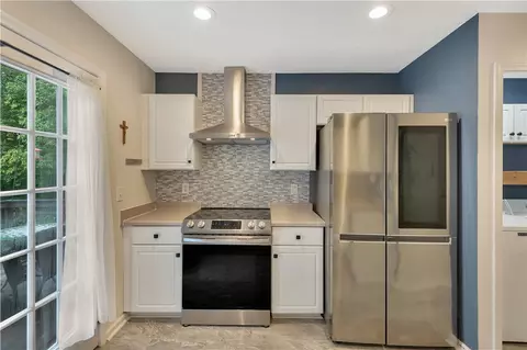 Kitchen - 180 Grand Oak Cir, Pendleton, SC 29670 photo 2 of 3