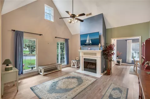 Living - 180 Grand Oak Cir, Pendleton, SC 29670 photo 1 of 2