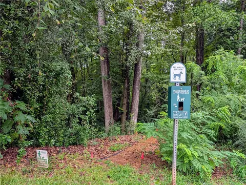 Exterior - 180 Grand Oak Cir, Pendleton, SC 29670 photo 9 of 11