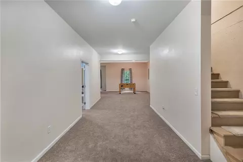Entry Way - 180 Grand Oak Cir, Pendleton, SC 29670 photo 3 of 4