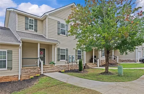 507 E Perkins Creek Rd, Seneca, SC 29678