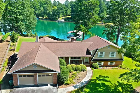 112 Whippoorwill Dr, Seneca, SC 29672