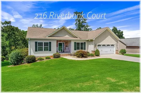 216 Riverbank Ct, Seneca, SC 29678