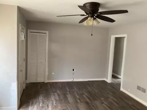 Living - 204 Cedar Cir, Easley, SC 29642 photo 3 of 3