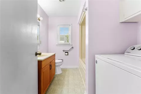 Bath - 103 Mountain View Dr, Walhalla, SC 29691 photo 1 of 2