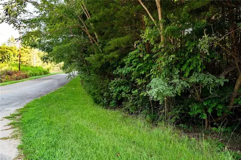 4 Bowen Hill Rd, Pelzer, SC 29669