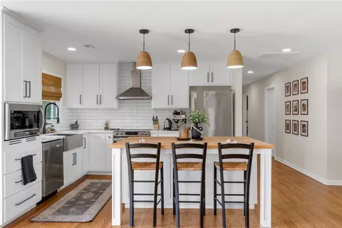 Kitchen - 1806 Danenhower Rd, Pendleton, SC 29670 photo 4 of 6