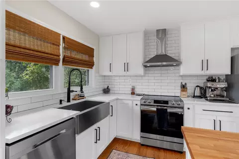 Kitchen - 1806 Danenhower Rd, Pendleton, SC 29670 photo 2 of 6