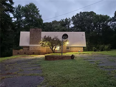 141 Utz Ln, Starr, SC 29684 photo 2