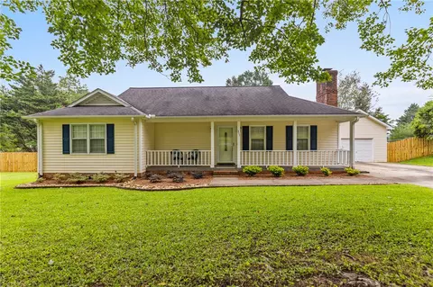 311 Zion Church Rd, Easley, SC 29642