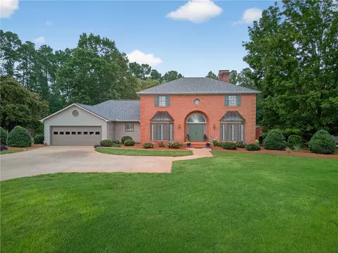 104 Mountain View Ct, Pickens, SC 29671