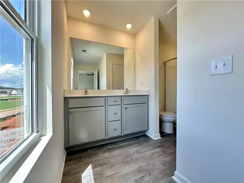 Bath - 606 Seaborn Cir, Pendleton, SC 29670 photo 1 of 6