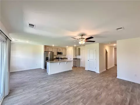 Living - 606 Seaborn Cir, Pendleton, SC 29670 photo 1 of 2