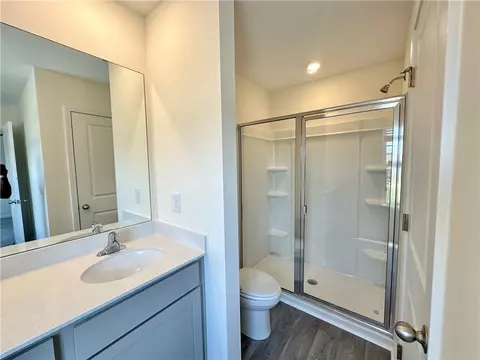 Bath - 606 Seaborn Cir, Pendleton, SC 29670 photo 3 of 6