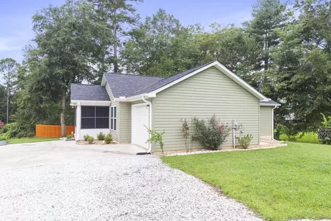 Exterior - 118 Branch St, Walhalla, SC 29691 photo 4 of 5
