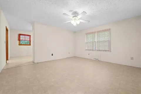 Living - 363 Mountain View Dr, Central, SC 29630 photo 5 of 6