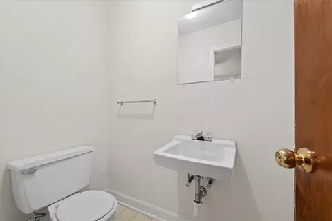 Bath - 363 Mountain View Dr, Central, SC 29630 photo 3 of 3