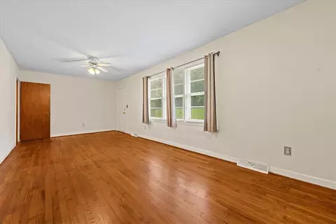 Living - 363 Mountain View Dr, Central, SC 29630 photo 2 of 6