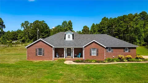 264 Windtree Rdg, Pickens, SC 29671 photo 2