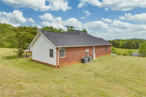 264 Windtree Rdg, Pickens, SC 29671 photo 32