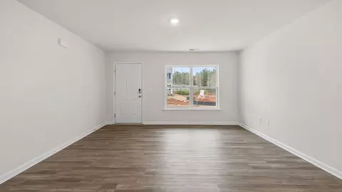 Living - 516 Whitewater Rdg, Seneca, SC 29678 photo 4 of 5