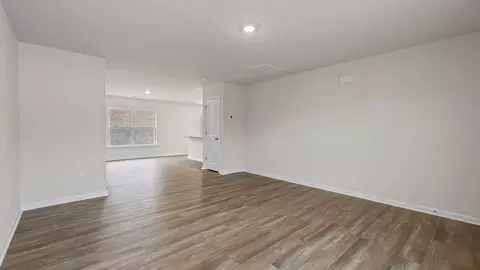 Living - 516 Whitewater Rdg, Seneca, SC 29678 photo 3 of 5