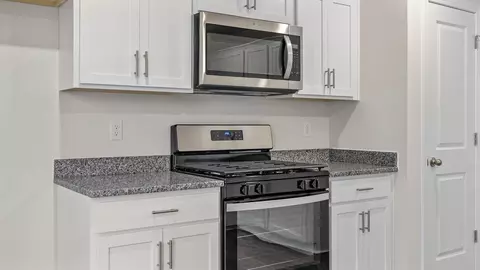 Kitchen - 516 Whitewater Rdg, Seneca, SC 29678 photo 3 of 5