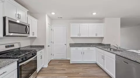 Kitchen - 516 Whitewater Rdg, Seneca, SC 29678 photo 1 of 5