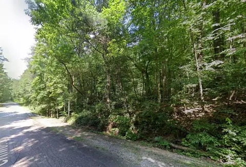 906 Fernwood Dr, Westminster, SC 29693