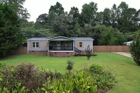 642 Dacusville Rd, Slater, SC 29683