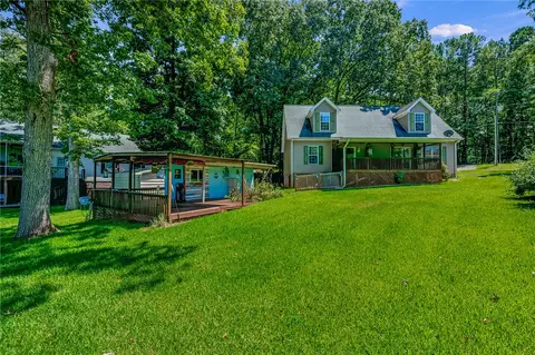 308 S Lake Forest Dr, Cross Hill, SC 29332