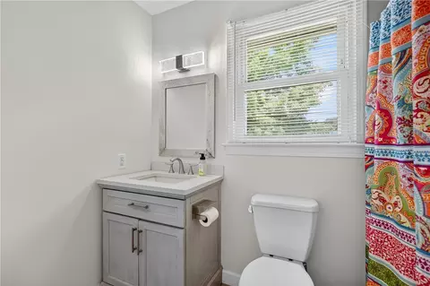 Bath - 312 Rogers Rd, Pendleton, SC 29670 photo 1 of 2