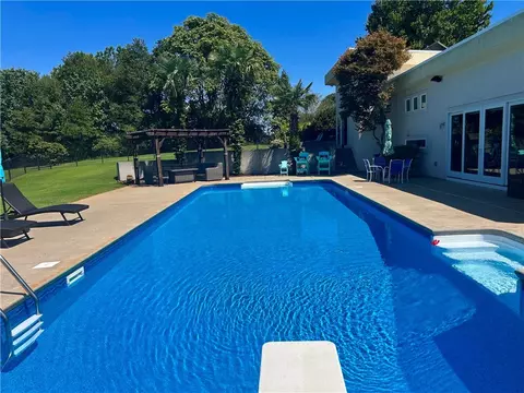 1304 E Queen St, Pendleton, SC 29670 photo 6